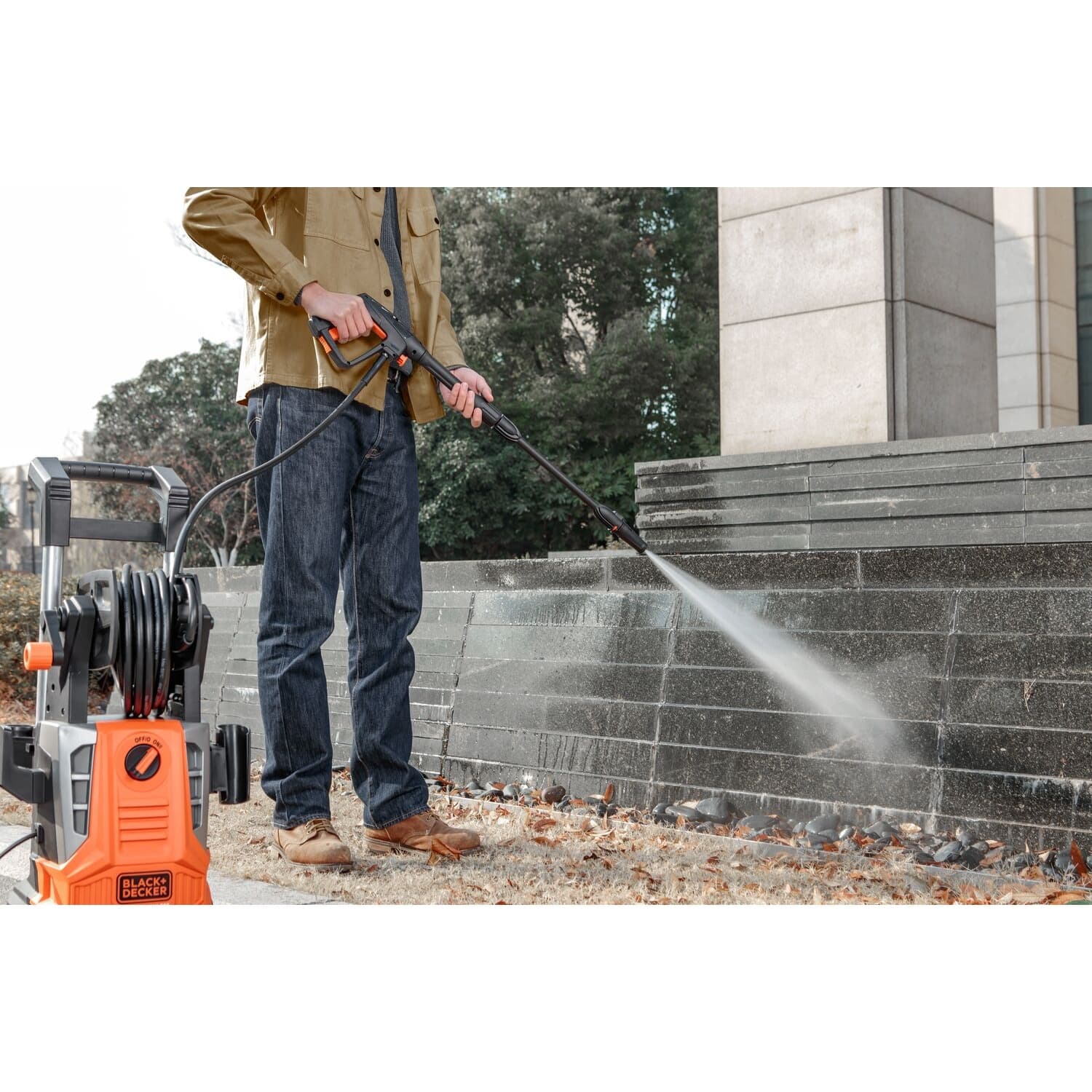 BLACK+DECKER เครื่องฉีดน้ำแรงดันสูง 165 บาร์ 2100W BEPWB2400TH-B1 8