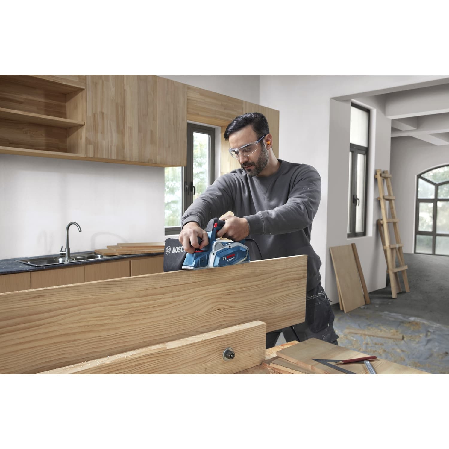 BOSCH กบไฟฟ้า 630w 3นิ้ว รุ่น GHO16-82 3